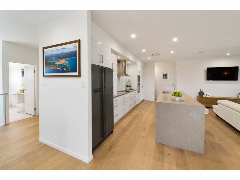 107 Larcombe Street, Kawana QLD 4701
