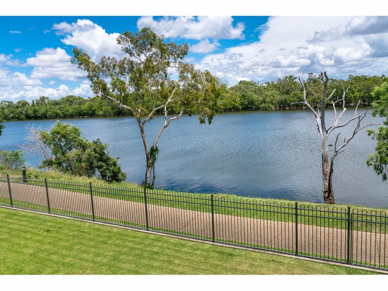 107 Larcombe Street, Kawana QLD 4701