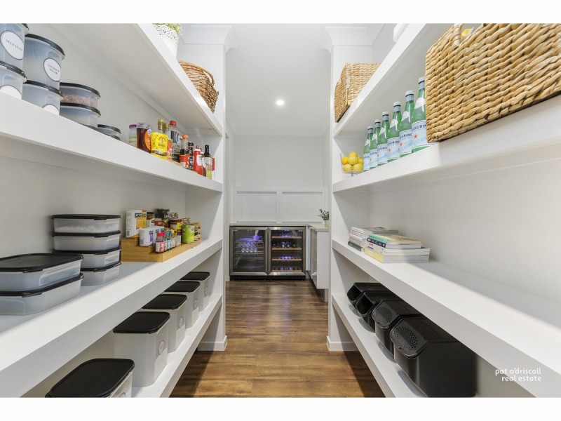 206 Angela Road, Rockyview QLD 4701