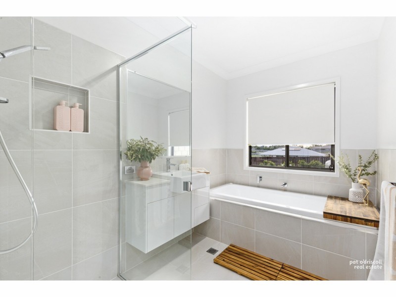 206 Angela Road, Rockyview QLD 4701