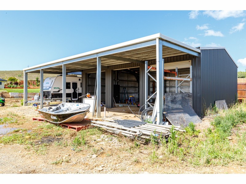 206 Angela Road, Rockyview QLD 4701