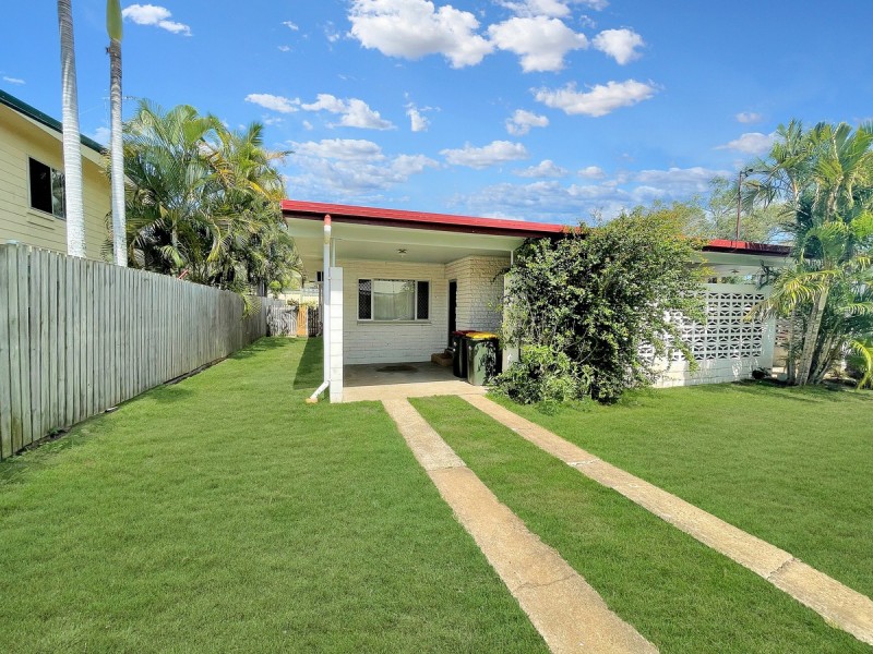 1/218 Horton Street, Koongal QLD 4701