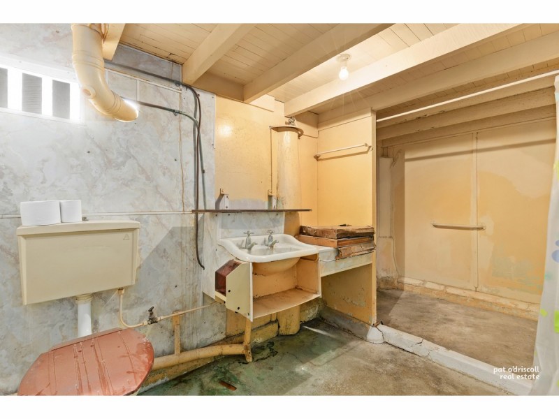 11 Luck Avenue, Wandal QLD 4700