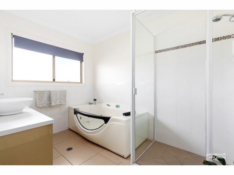 25 Mamalis Drive, Gracemere QLD 4702
