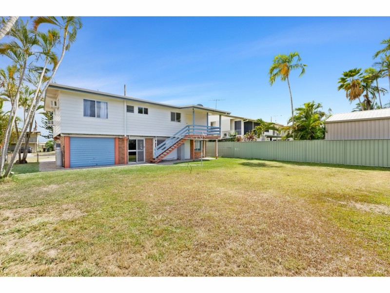 102 Sheehy Street, Park Avenue QLD 4701