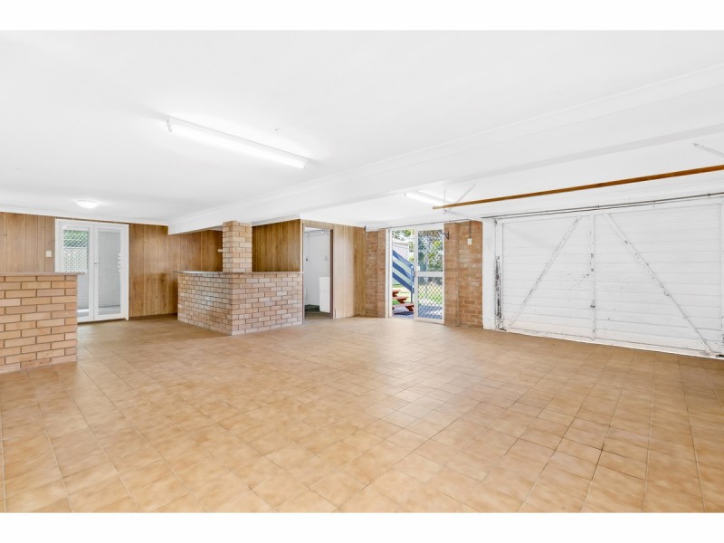 102 Sheehy Street, Park Avenue QLD 4701