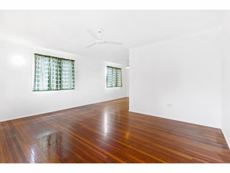 102 Sheehy Street, Park Avenue QLD 4701