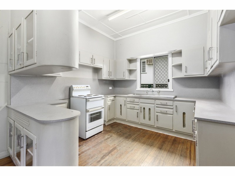 111 Edington Street, Berserker QLD 4701