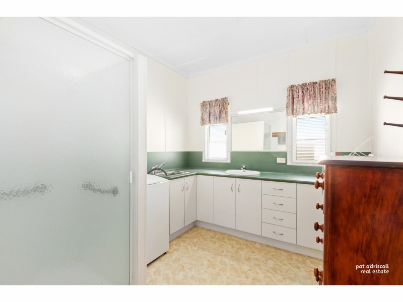 33 Luck Avenue, Wandal QLD 4700