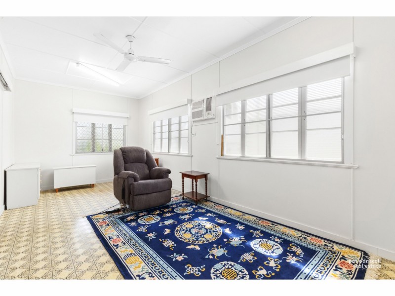 33 Luck Avenue, Wandal QLD 4700