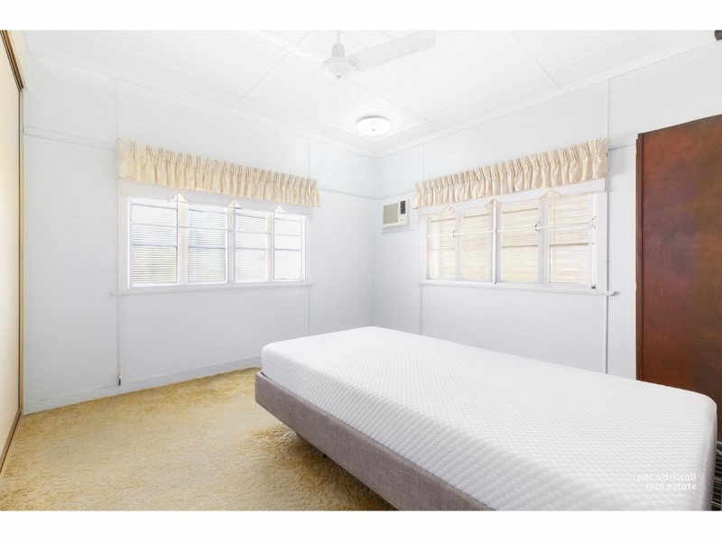 33 Luck Avenue, Wandal QLD 4700