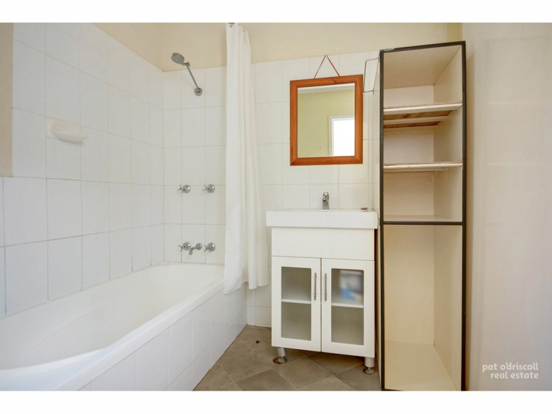 6 Brae Street, The Range QLD 4700