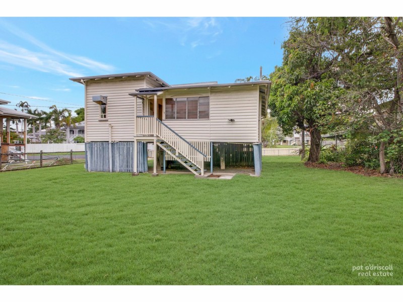 6 Brae Street, The Range QLD 4700
