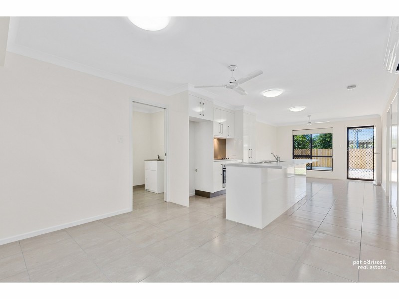 4/4 Glenmore Road, Park Avenue QLD 4701