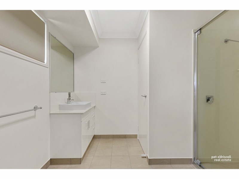 4/4 Glenmore Road, Park Avenue QLD 4701