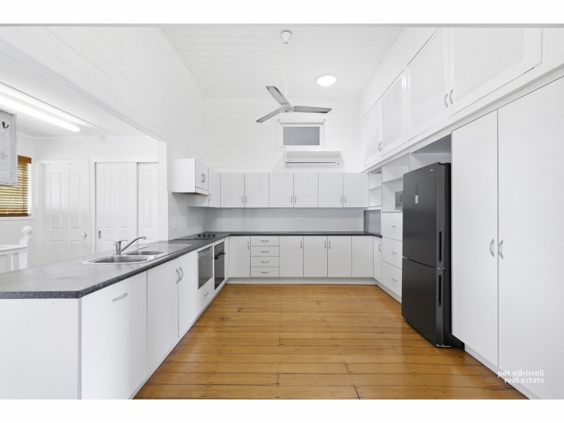 82 Cambridge Street, The Range QLD 4700