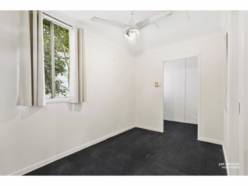 82 Cambridge Street, The Range QLD 4700