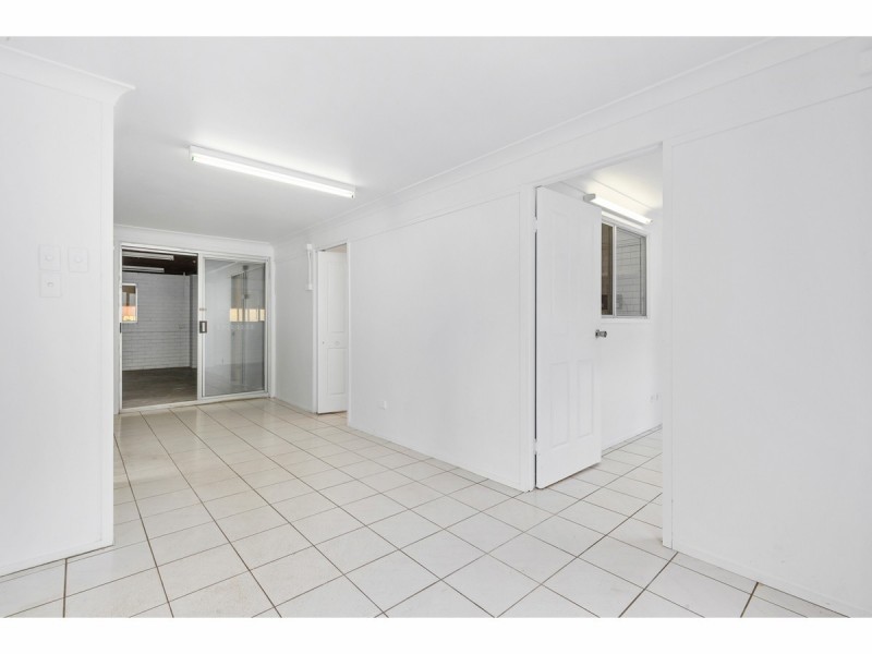 44 Medcraf Street, Park Avenue QLD 4701