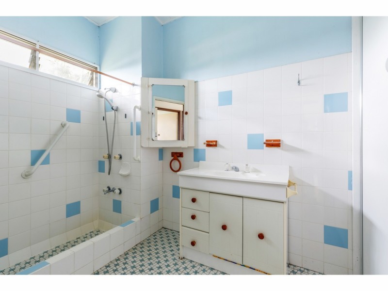 319 Duthie Avenue, Frenchville QLD 4701