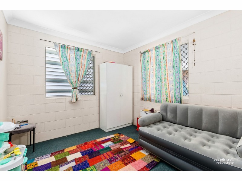 1&2/274 Carlton Street, Kawana QLD 4701