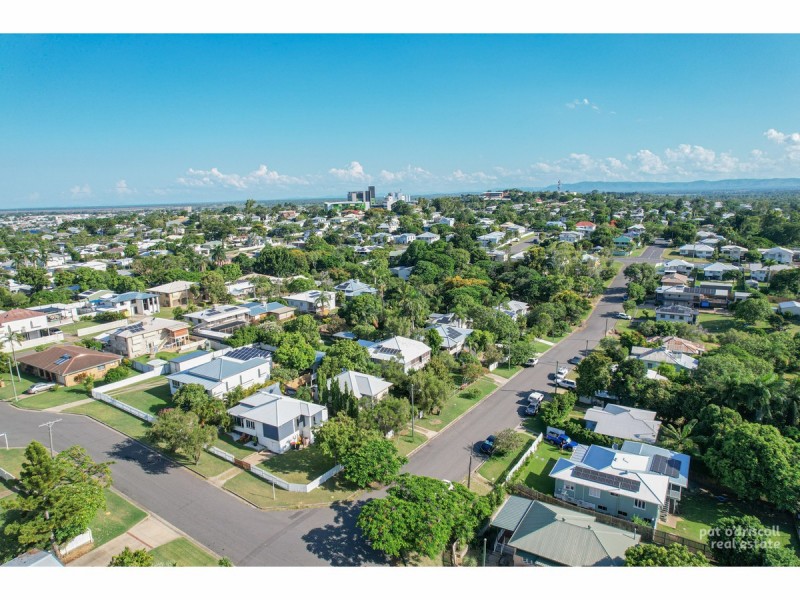 18 Charlotte Street, Wandal QLD 4700