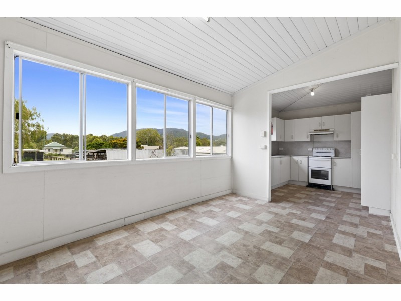 201 Lakes Creek Road, Berserker QLD 4701