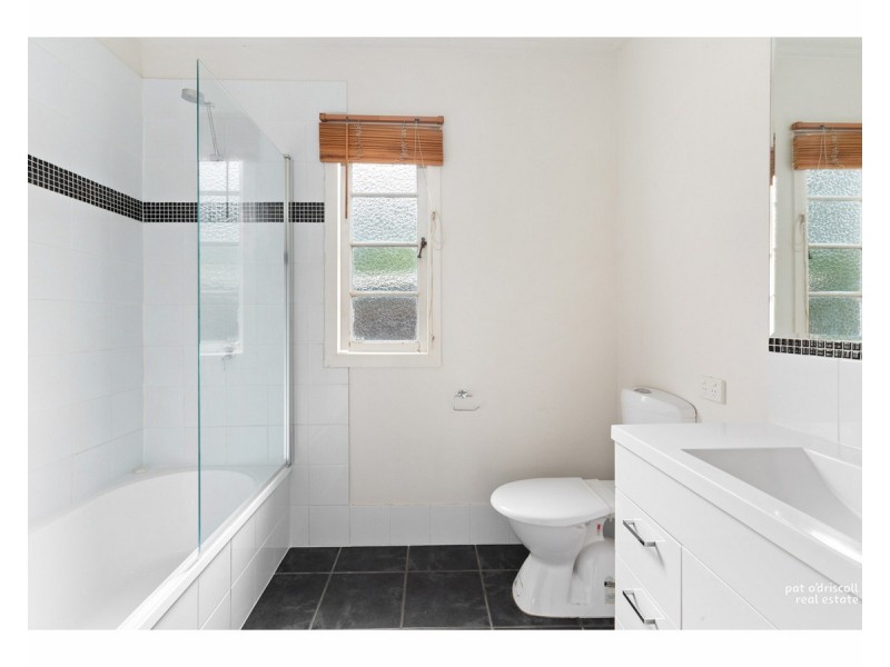 16 Cairns Street, The Range QLD 4700