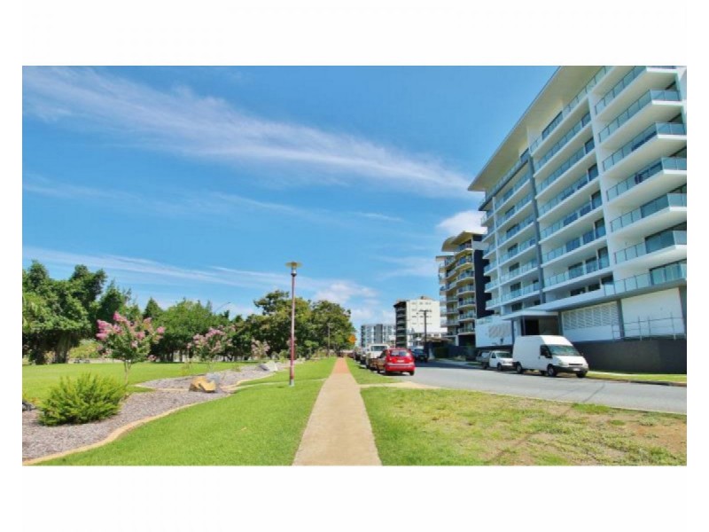 701/2-4 Victoria Parade, Rockhampton City QLD 4700