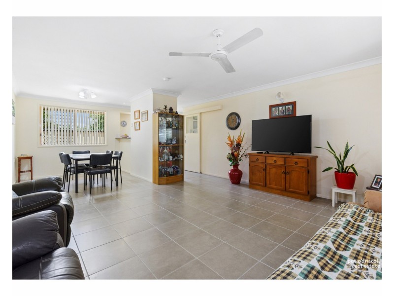 2/17 Bernard Street, Berserker QLD 4701