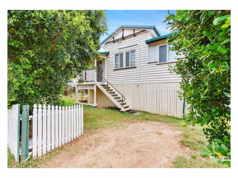 8 Spencer Street, The Range QLD 4700