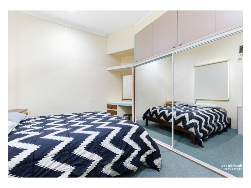 8 Spencer Street, The Range QLD 4700