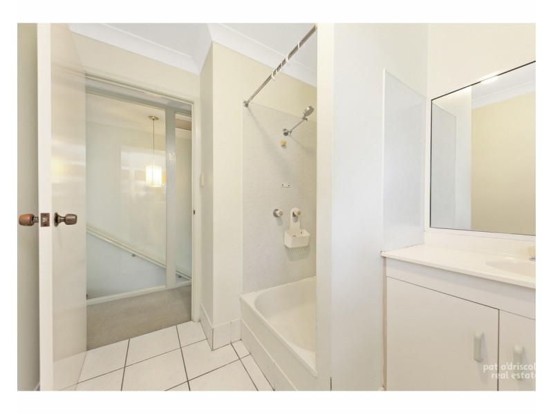 1/294 Murray Street, The Range QLD 4700