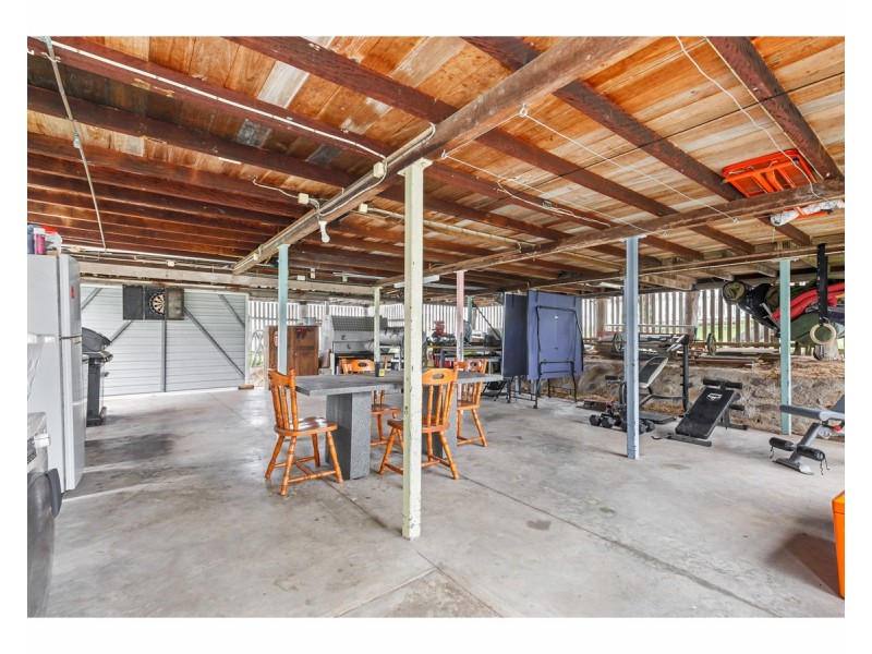 8 Dobbs Street, The Range QLD 4700