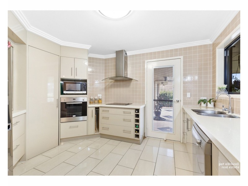 6 Sandys Place, Kawana QLD 4701