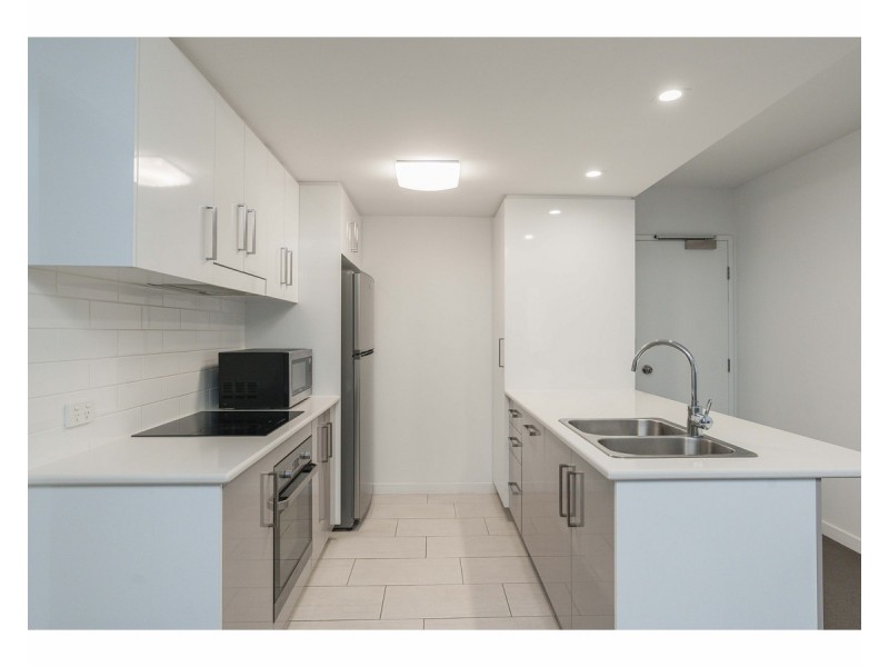 703/2-4 Victoria Parade, Rockhampton City QLD 4700