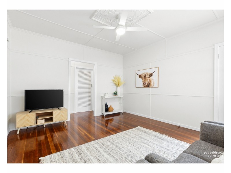 10 Edward Street, Berserker QLD 4701