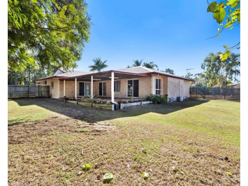 7 Stenlake Avenue, Kawana QLD 4701