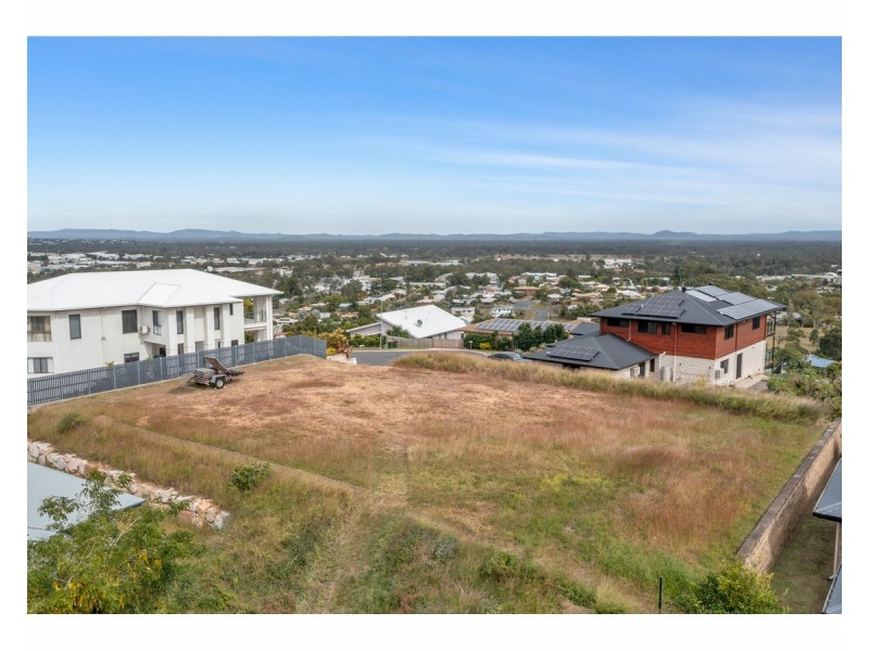 16 Hodda Drive, Kawana QLD 4701