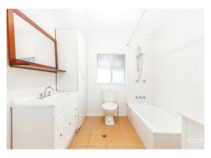 84 Nerimbera School Road, Nerimbera QLD 4701