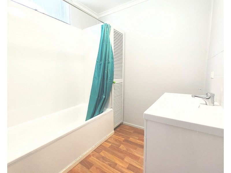 6 Short Street, Allenstown QLD 4700