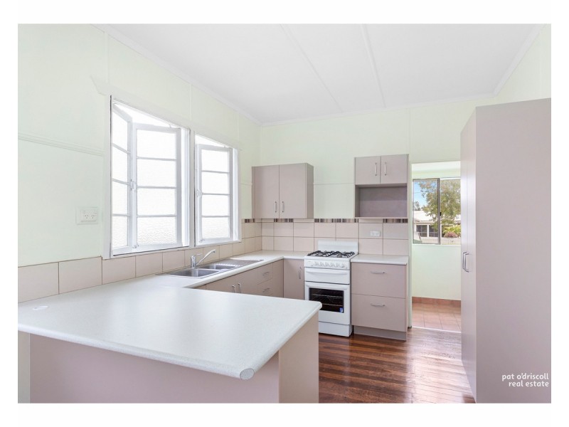 100 Pennycuick Street, West Rockhampton QLD 4700