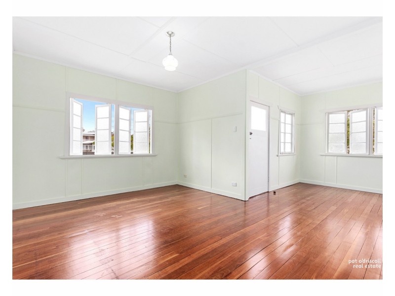 100 Pennycuick Street, West Rockhampton QLD 4700