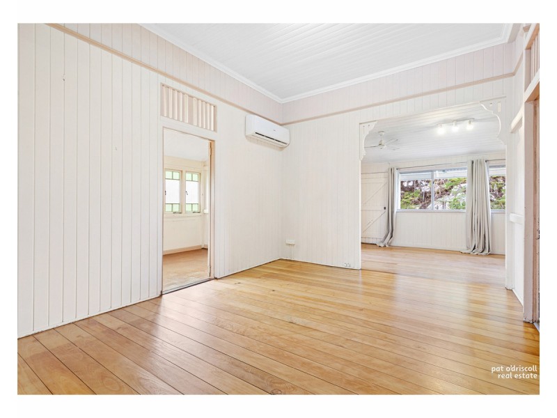 25 Bank Street, Park Avenue QLD 4701