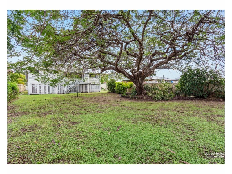 25 Bank Street, Park Avenue QLD 4701