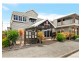 Upstairs/22 Upper Dawson Road, Allenstown QLD 4700