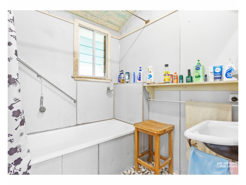 102 Bawden Street, Berserker QLD 4701