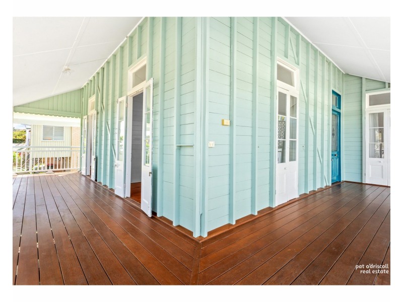 16 Cousins Street, The Range QLD 4700