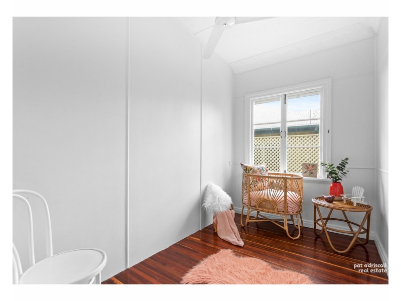 38 Cousins Street, The Range QLD 4700