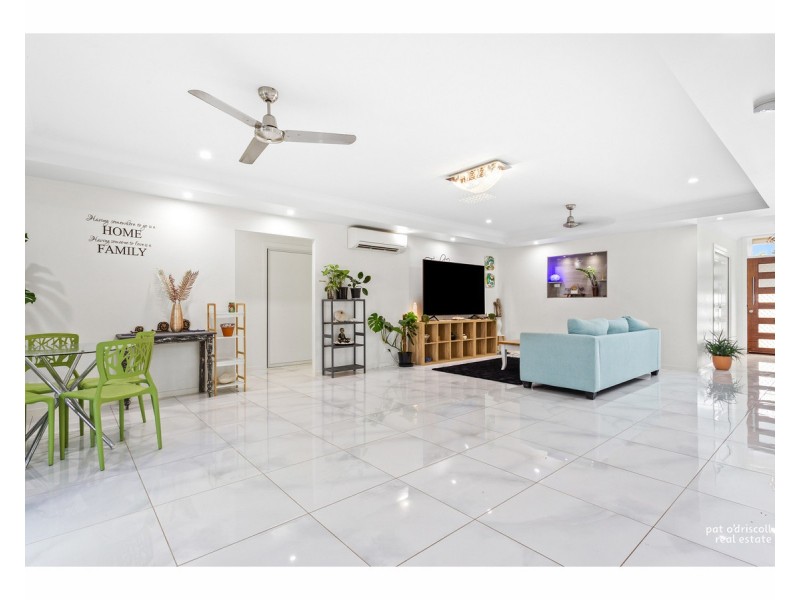 35 Murray Lane, The Range QLD 4700
