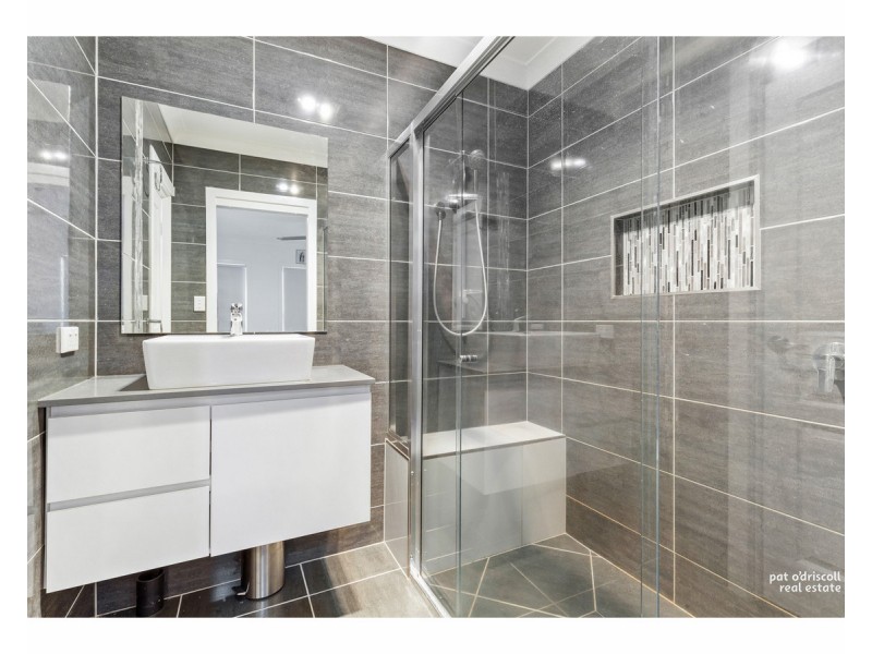 35 Murray Lane, The Range QLD 4700
